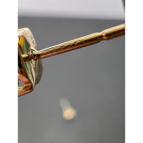 14k gold 4.5mm mint peridot stud earrings - Picture 4 of 11